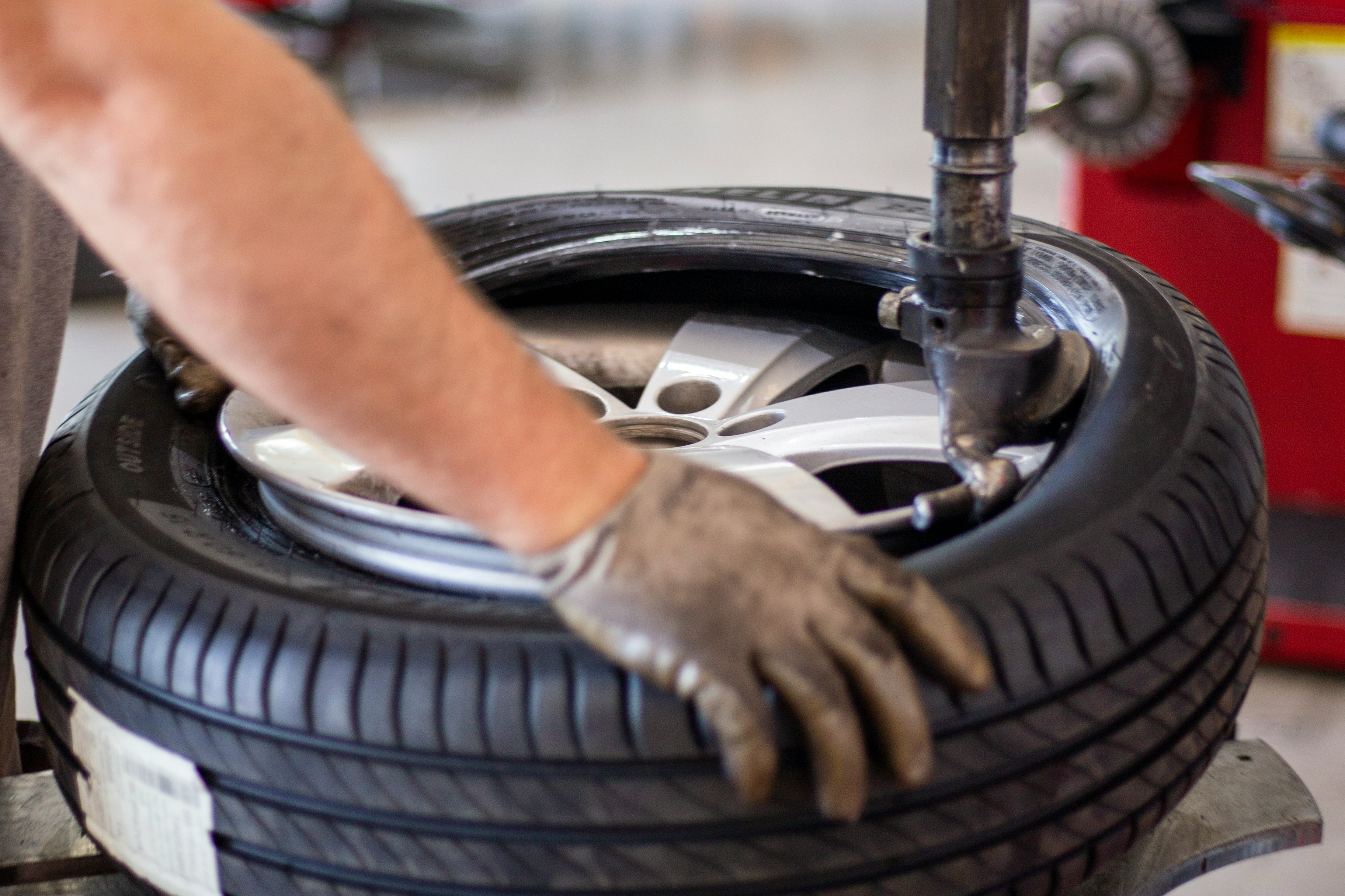 Saze: Základní charakteristiky a analýza multi-průmyslových aplikací